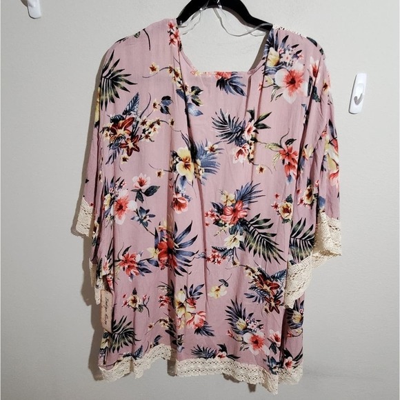 Indigo Rose‎ Tropical Floral Crocheted lace Trim kimono wrap plus 2x - Picture 7 of 7